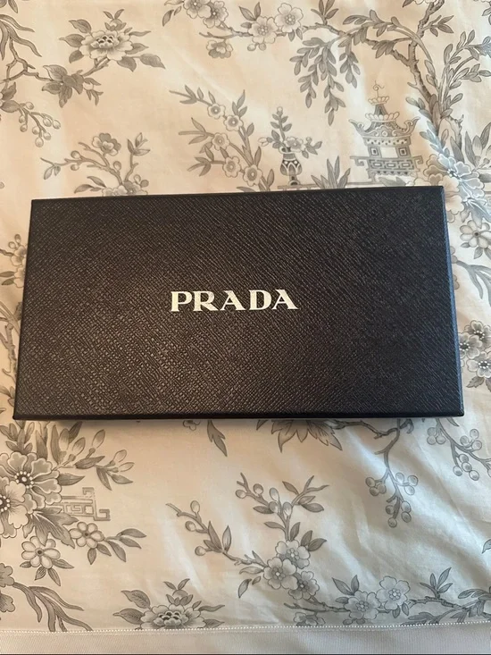 Prada Black Saffiano Logo Box & Shopping Bag - Picture 3 of 8